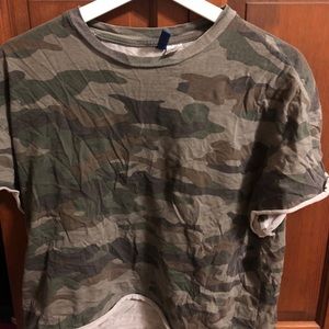 Camo crop tee